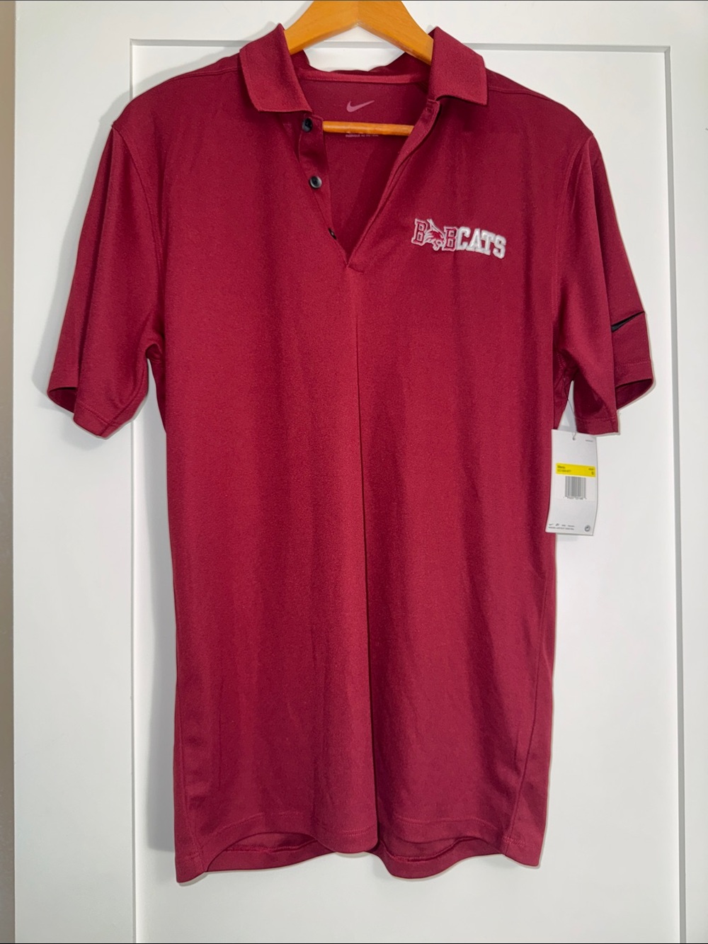 Nike Men’s Maroon Golf Polo Bobcats Embroidered Logo new with tags! Sz Small